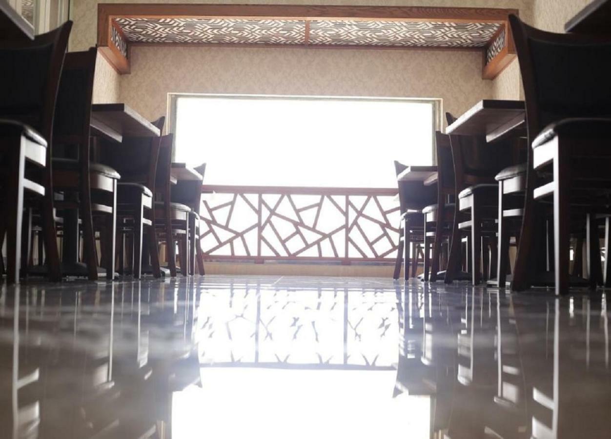 The 40Th Pearl Hotel Suites Jeddah Exterior photo