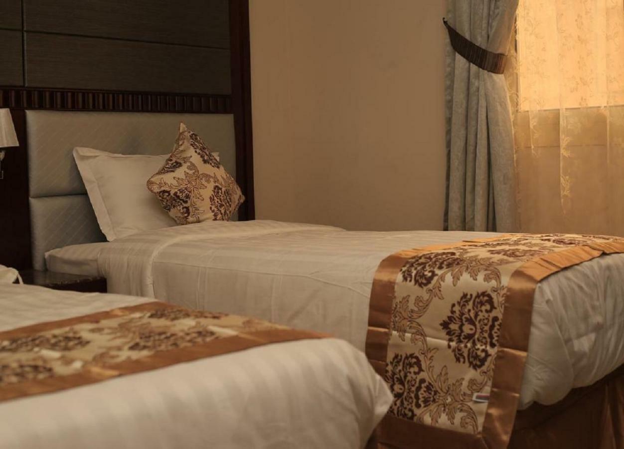 The 40Th Pearl Hotel Suites Jeddah Exterior photo